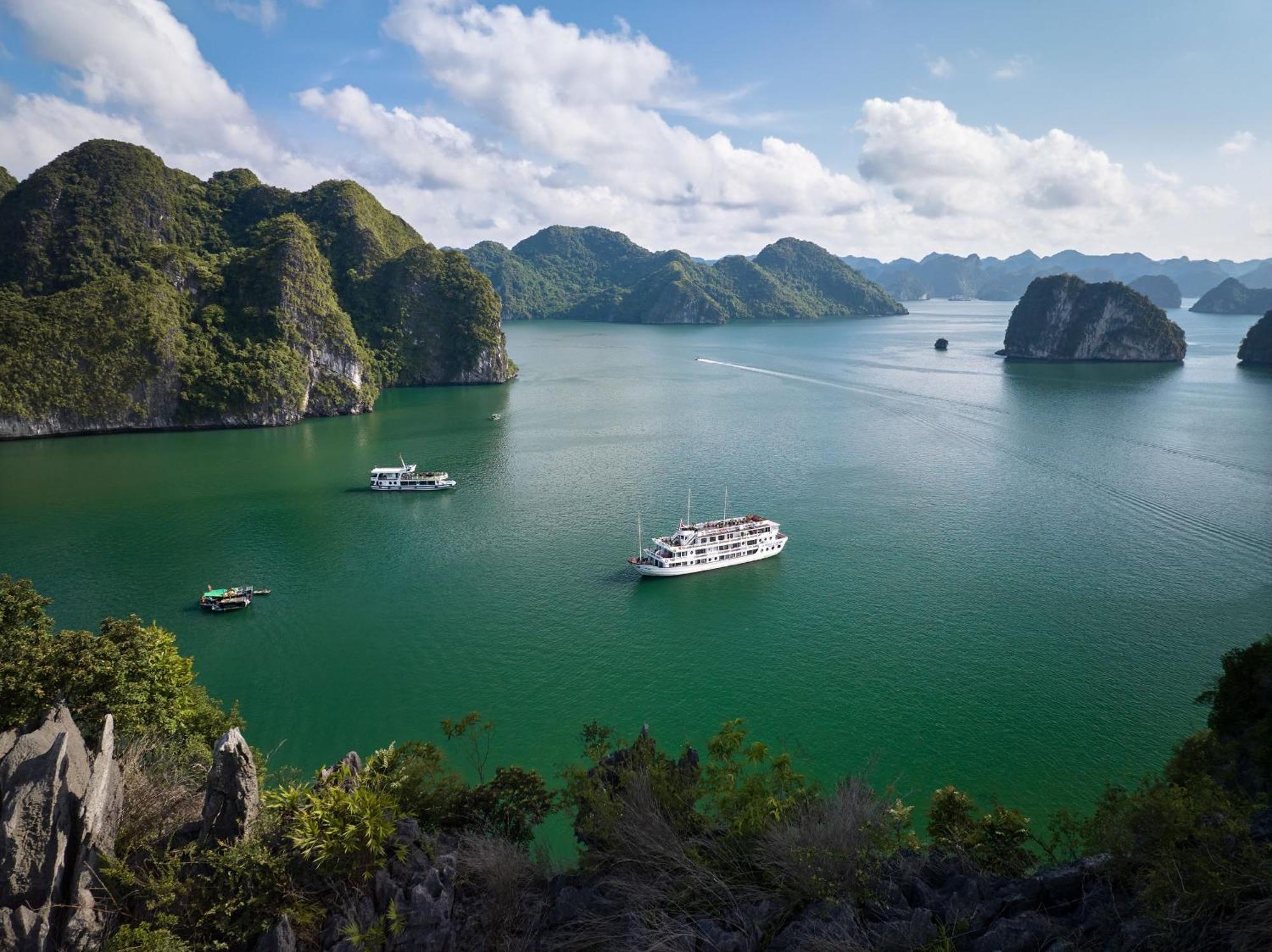 Hera Boutique Cruise Ha Long Bay Exterior foto
